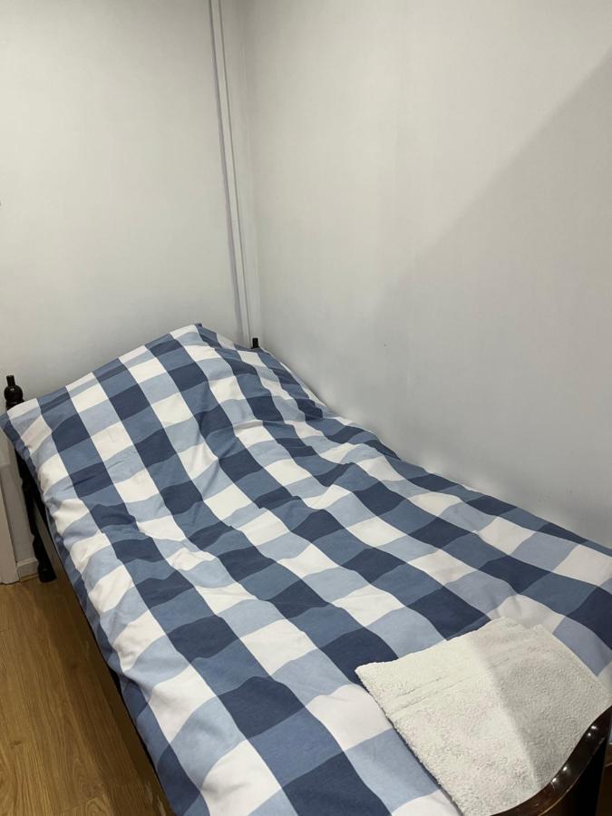 Comfortable Single Bedroom With Free On Site Parking 泰晤士河畔京士顿 外观 照片